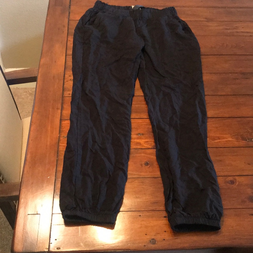 Billie women’s small black pants